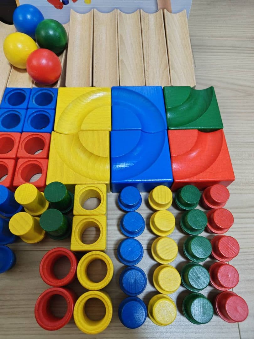 nic cubio Kugelbahn 知育玩具