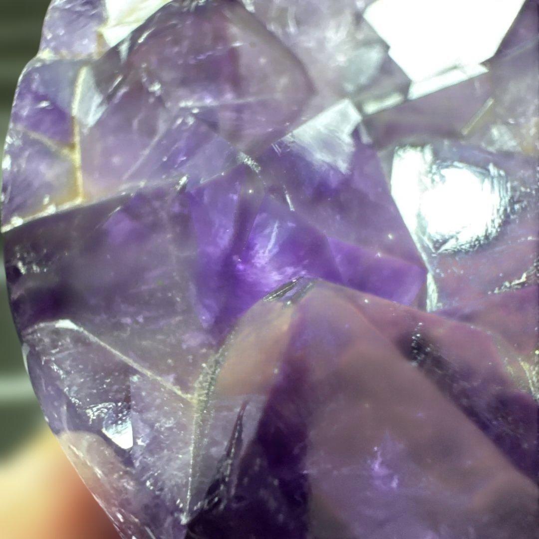 ウルグアイ産 ノーセメント アメジスト 笑い口 台座付