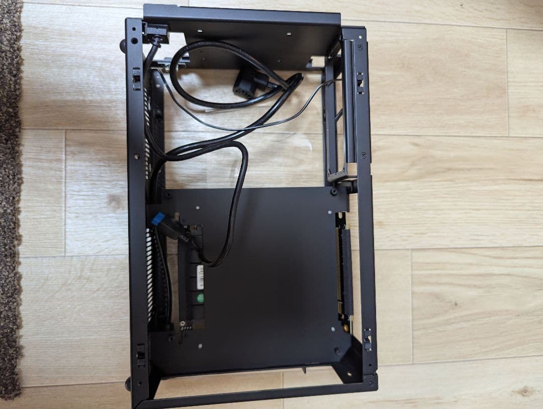 DAN Case A4-SFX v4 BLACK / Mini-ITX対応