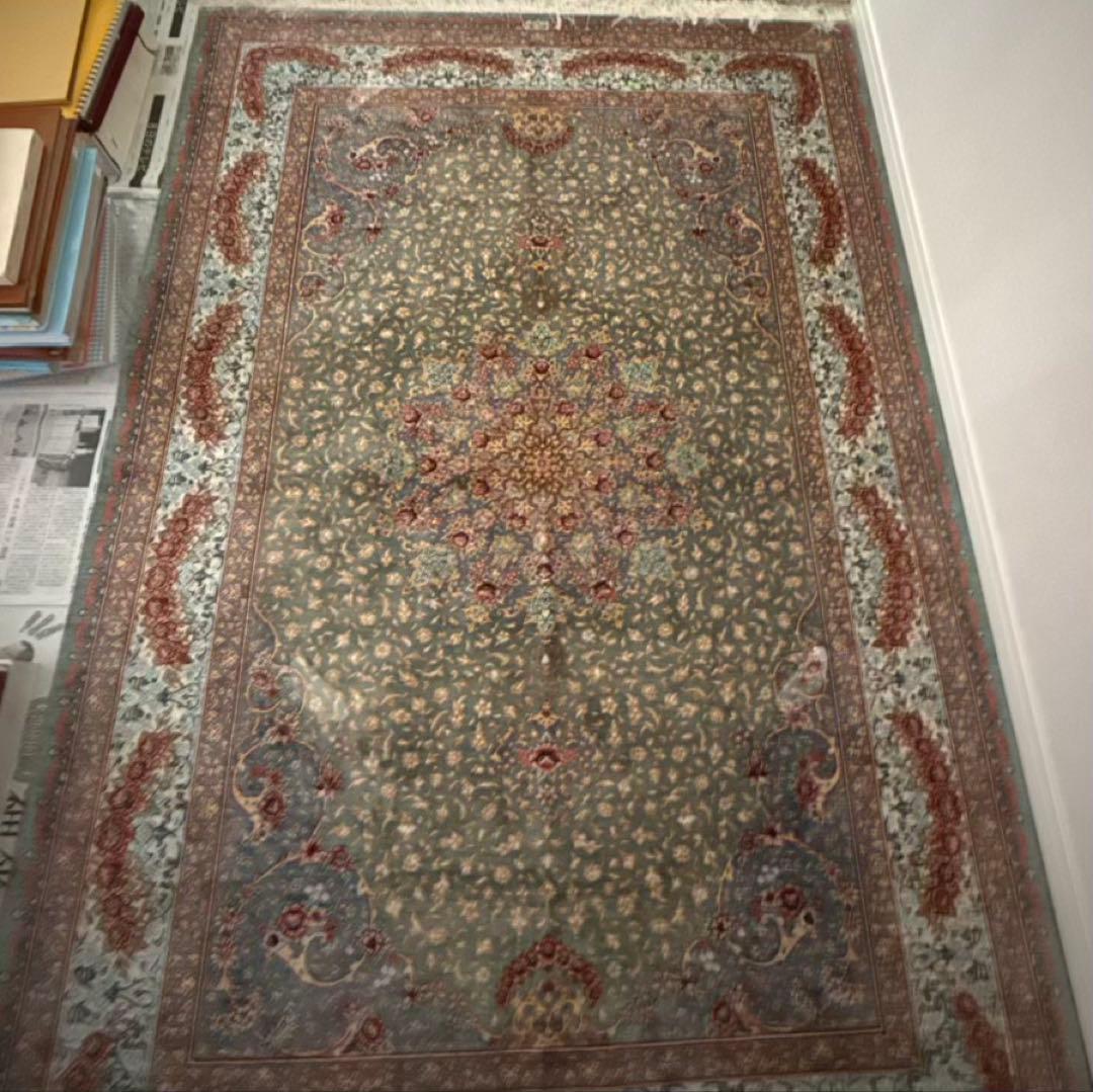 ペルシャ絨毯　クムシルク100%　ザエリ工房　189万円