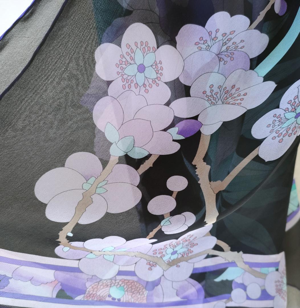 高級感あり 　極美品　レオナール ストール スカーフ ショール 黒にパープル