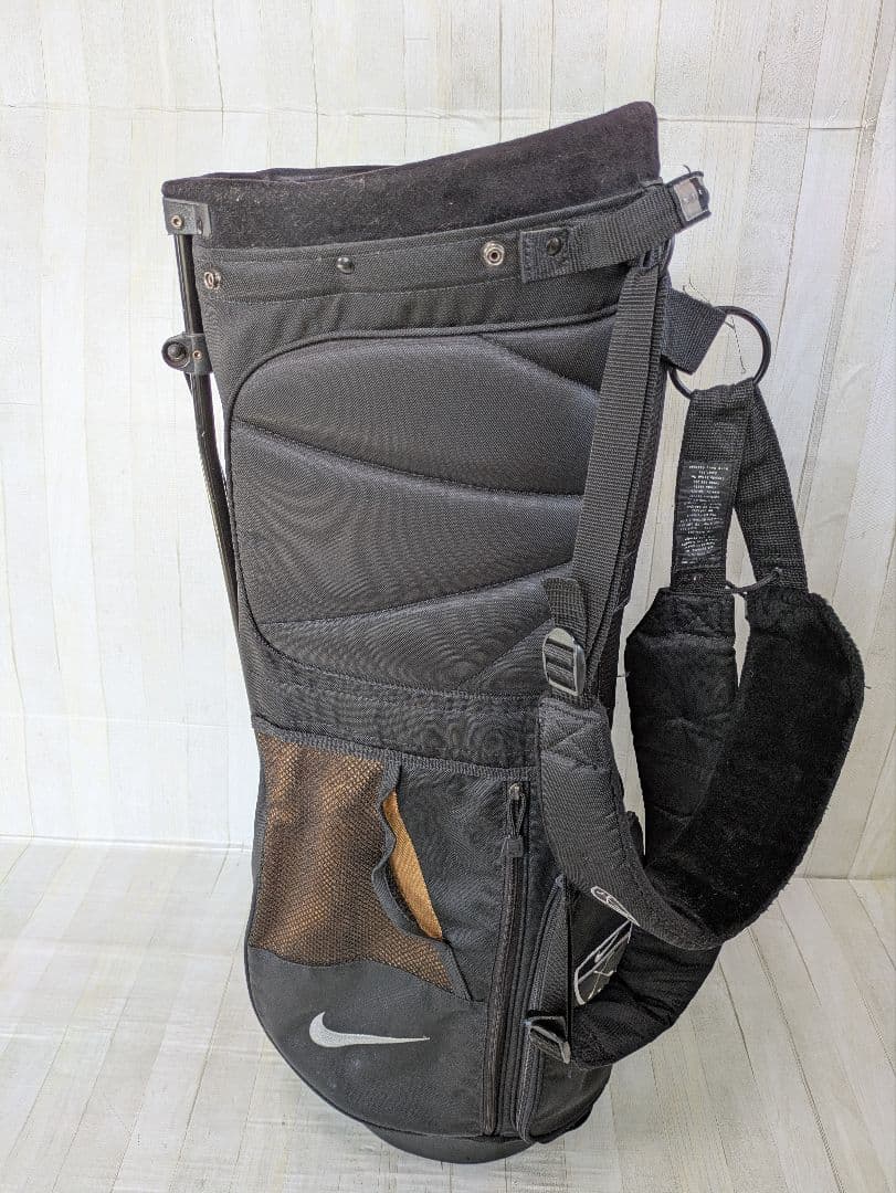 NIKE ゴルフキャディバック　スタンド付　ブラック