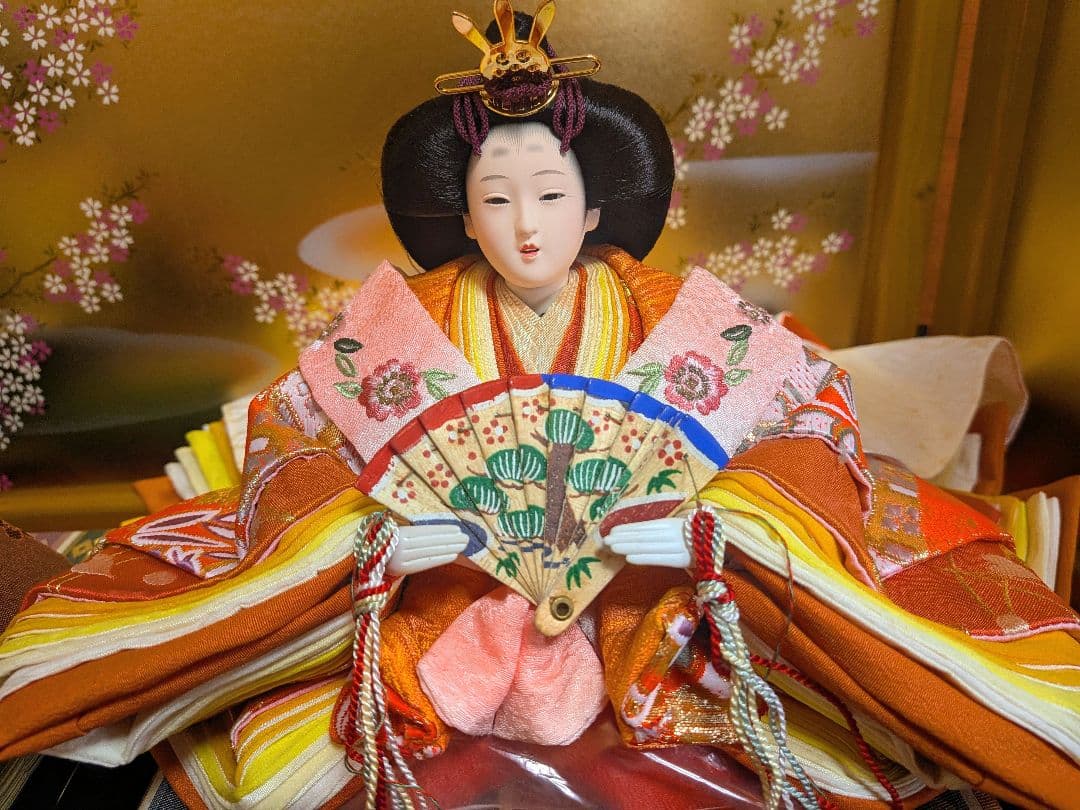 ひな祭り 雛人形　三段飾り　オルゴール付　秀華作　1/2（2/2の購入も必要）