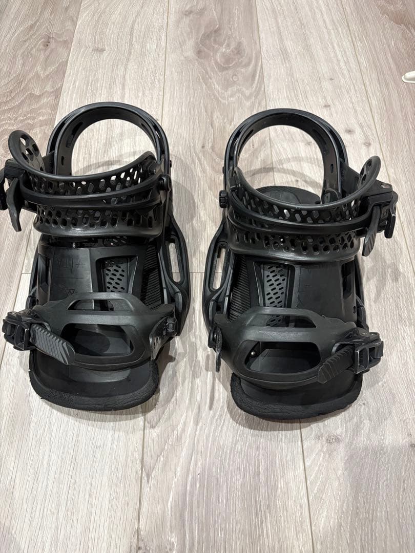 バートン マラビータ バインディング BURTON MALAVITA EST