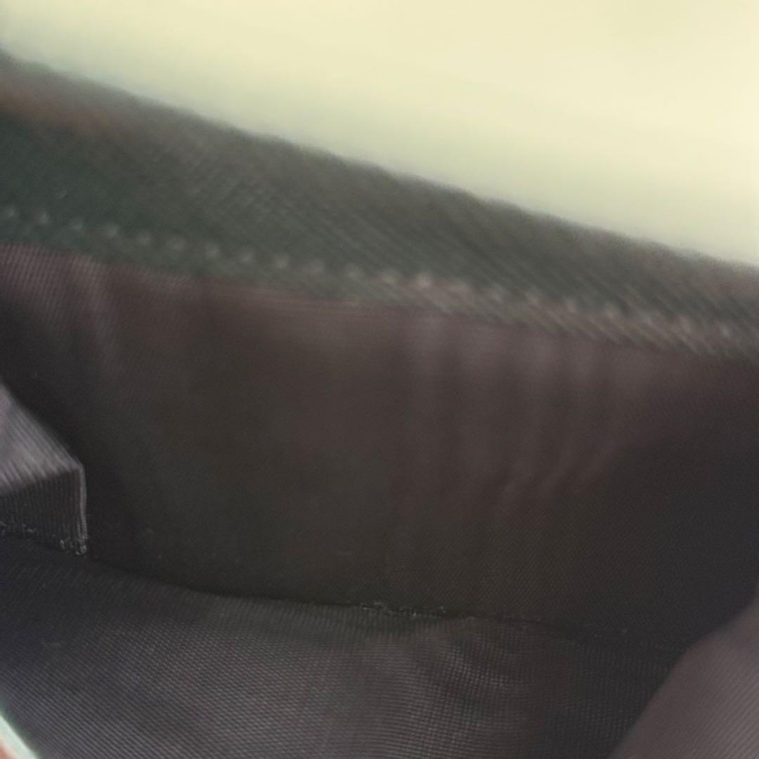 プラダ サフィアーノ 三つ折り財布 ダークグリーン 三角ロゴ