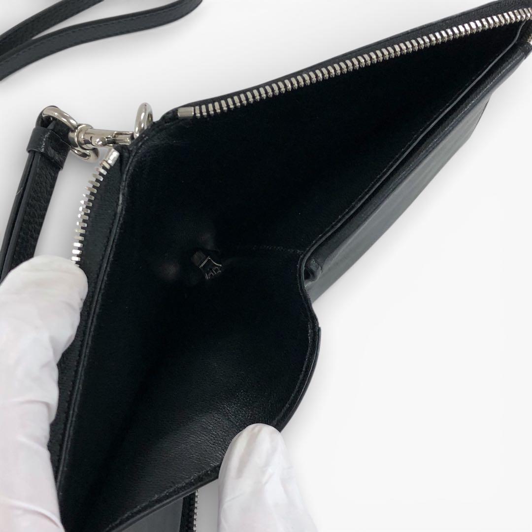 バレンシアガ エッセンシャル スモールウォレット ストラップ付き 財布