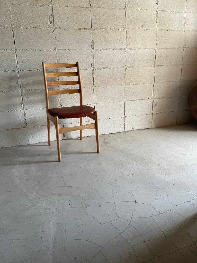 天然木無垢材　ラダーバックチェア　ダイニングチェア　本革シボレザー張り