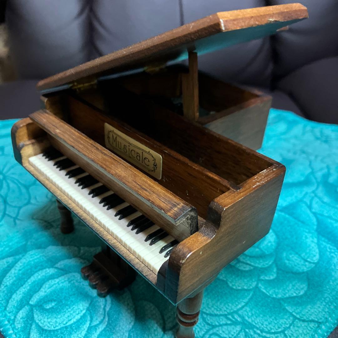 ピアノ型オルゴール　　　　　　　　　　　　　　タイタニック