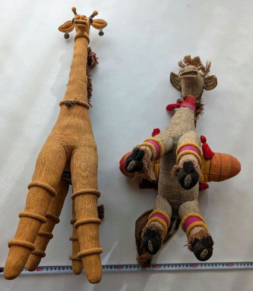 スリランカ製　　手作り布製　 きりん＆ロバ