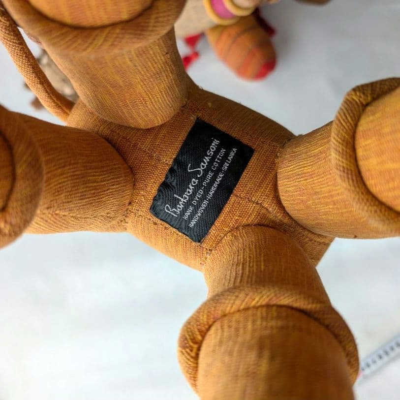 スリランカ製　　手作り布製　 きりん＆ロバ