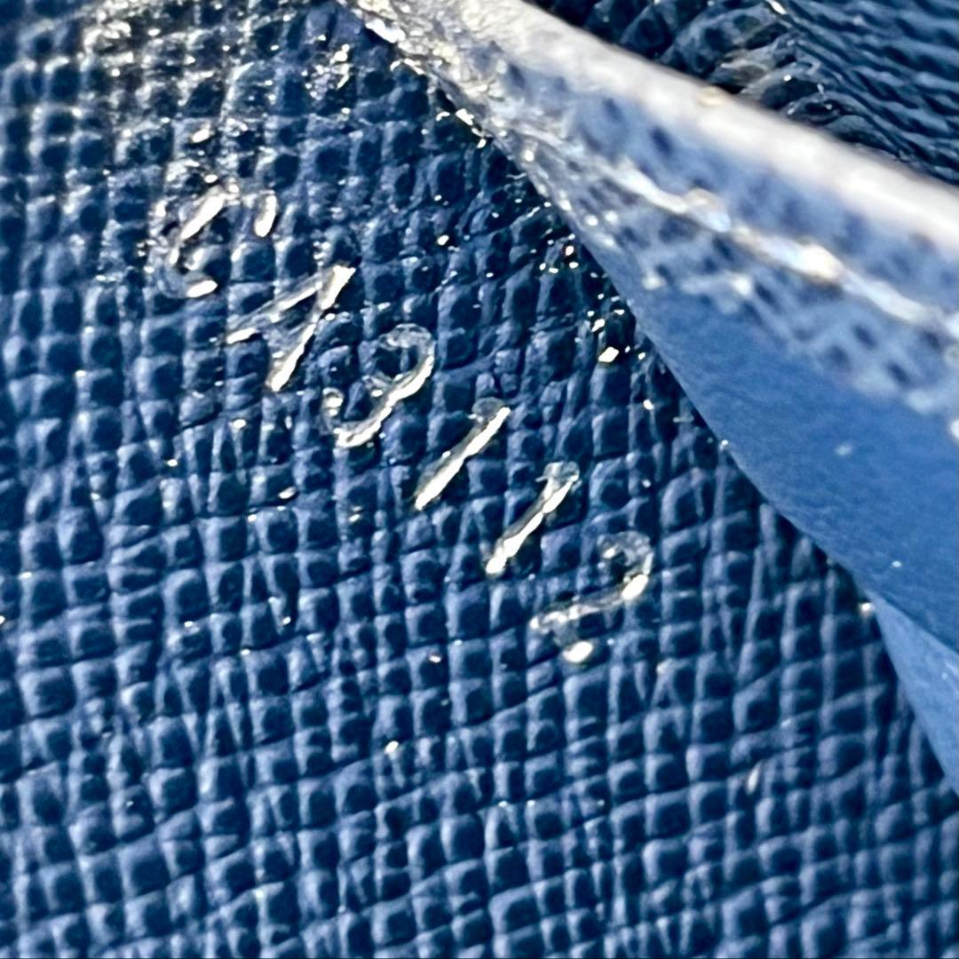 ルイヴィトン　 エピ ジッピーウォレット ネイビー ラウンドジップ 長財布