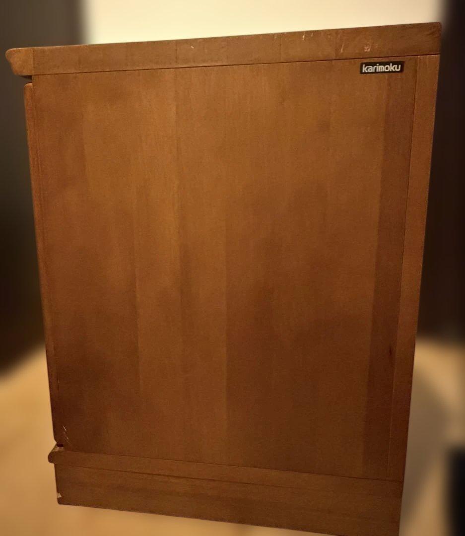 カリモク　両開き　ディスプレイラック　キャビネット　ガラスケース　棚高さ調整可