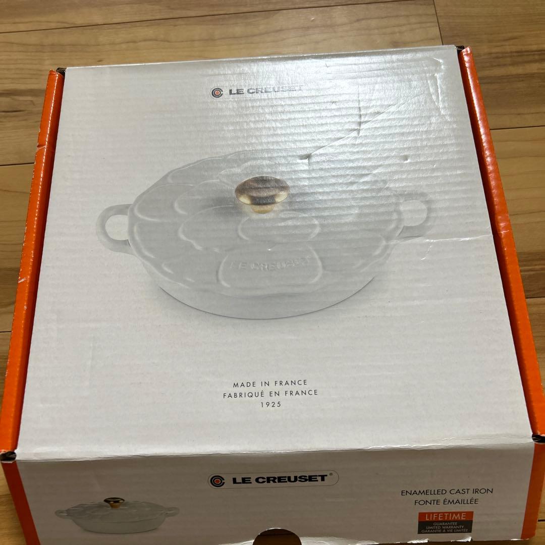 新品未使用・ルクルーゼ・シグニチャー・キャセロール26㌢・ペタルレリーフ