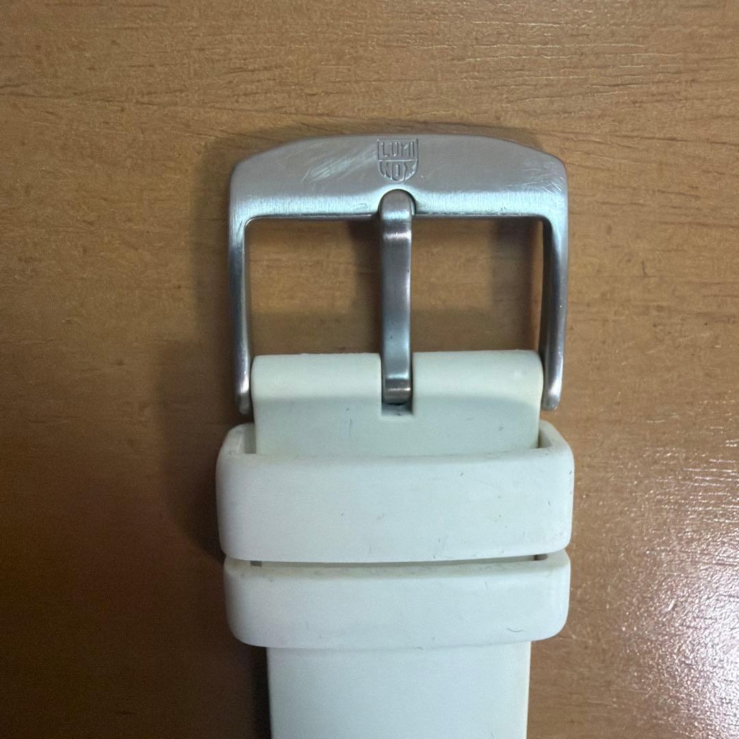 Luminox ホワイト 腕時計 100メートル防水　電池交換済み