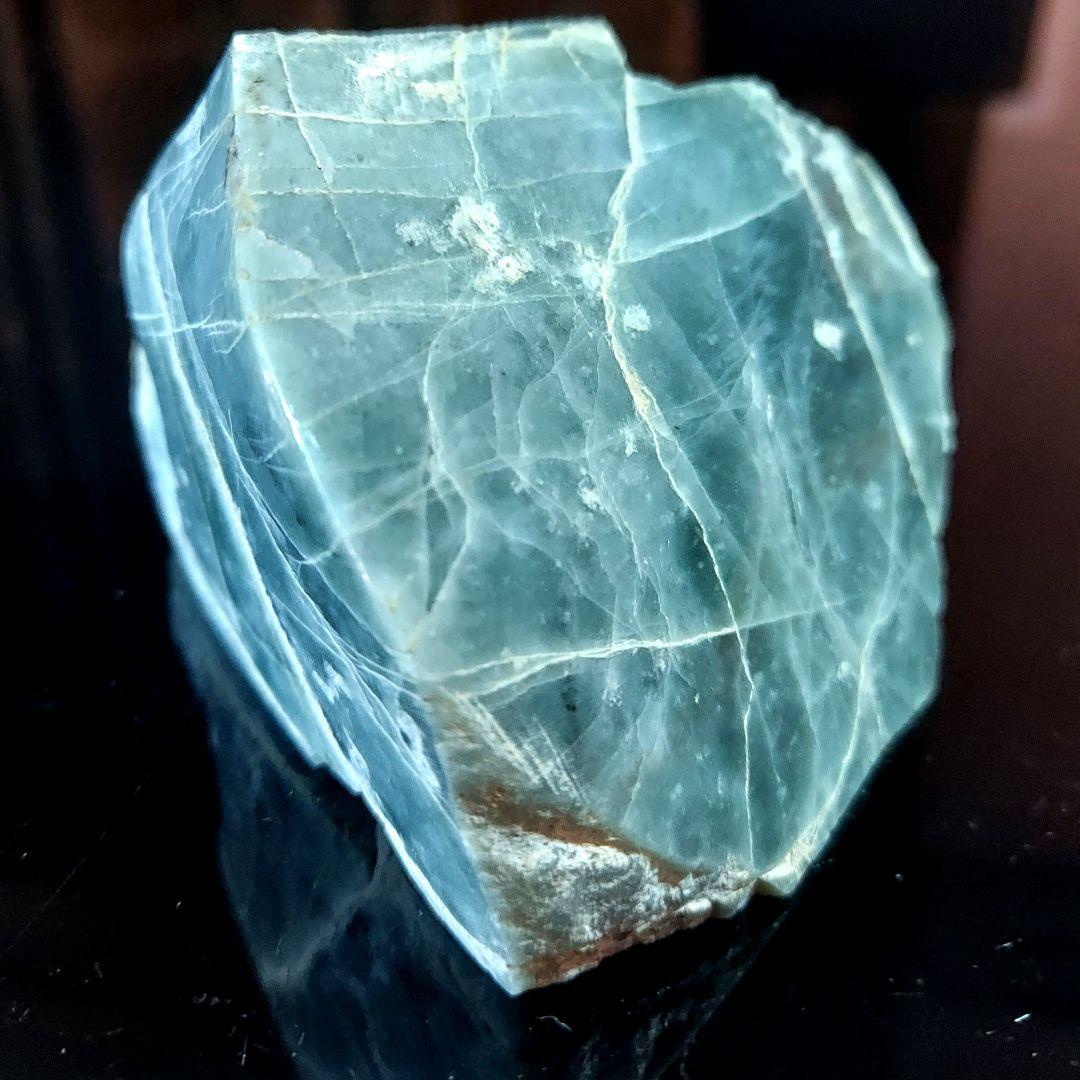 希少！ 産出量の少ない グアテマラ翡翠 JADEITE 原石 多面磨き 452