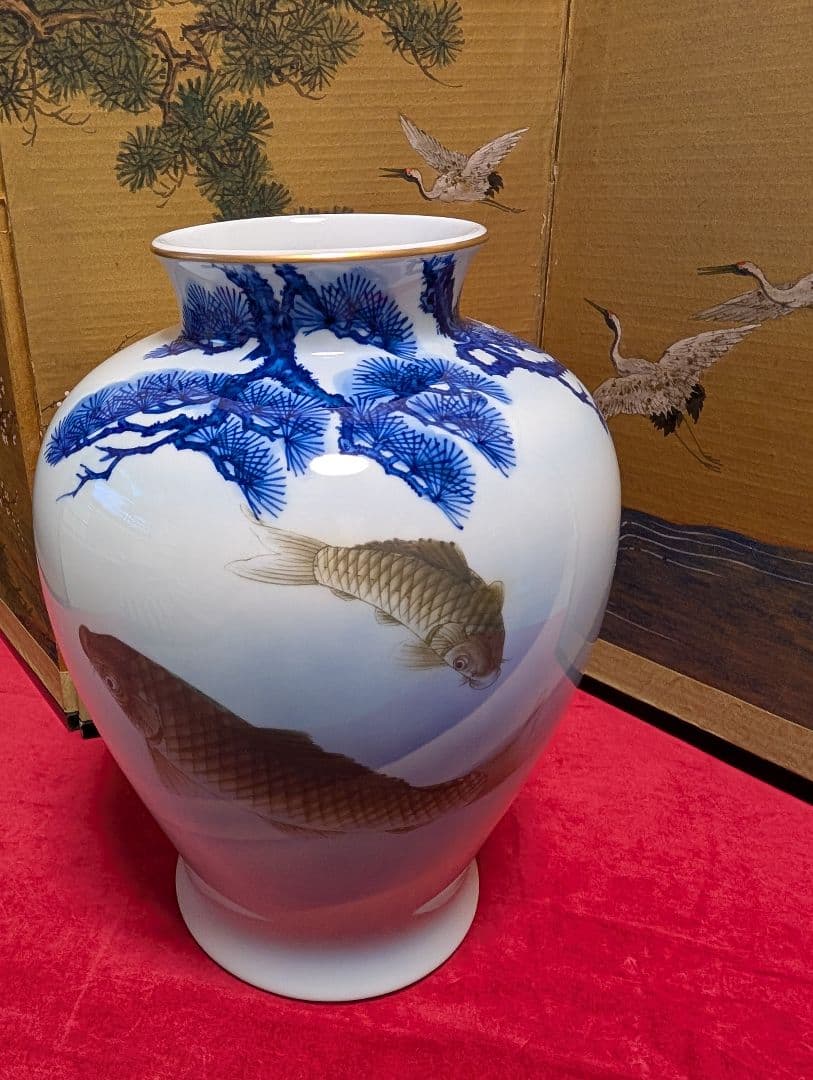 深川製磁　花瓶　『鯉と松』