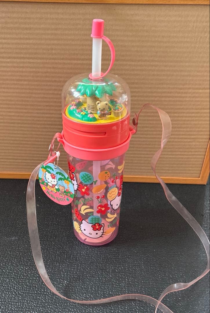 【稀少品、タグ付き】ダンシングハローキティ 水筒