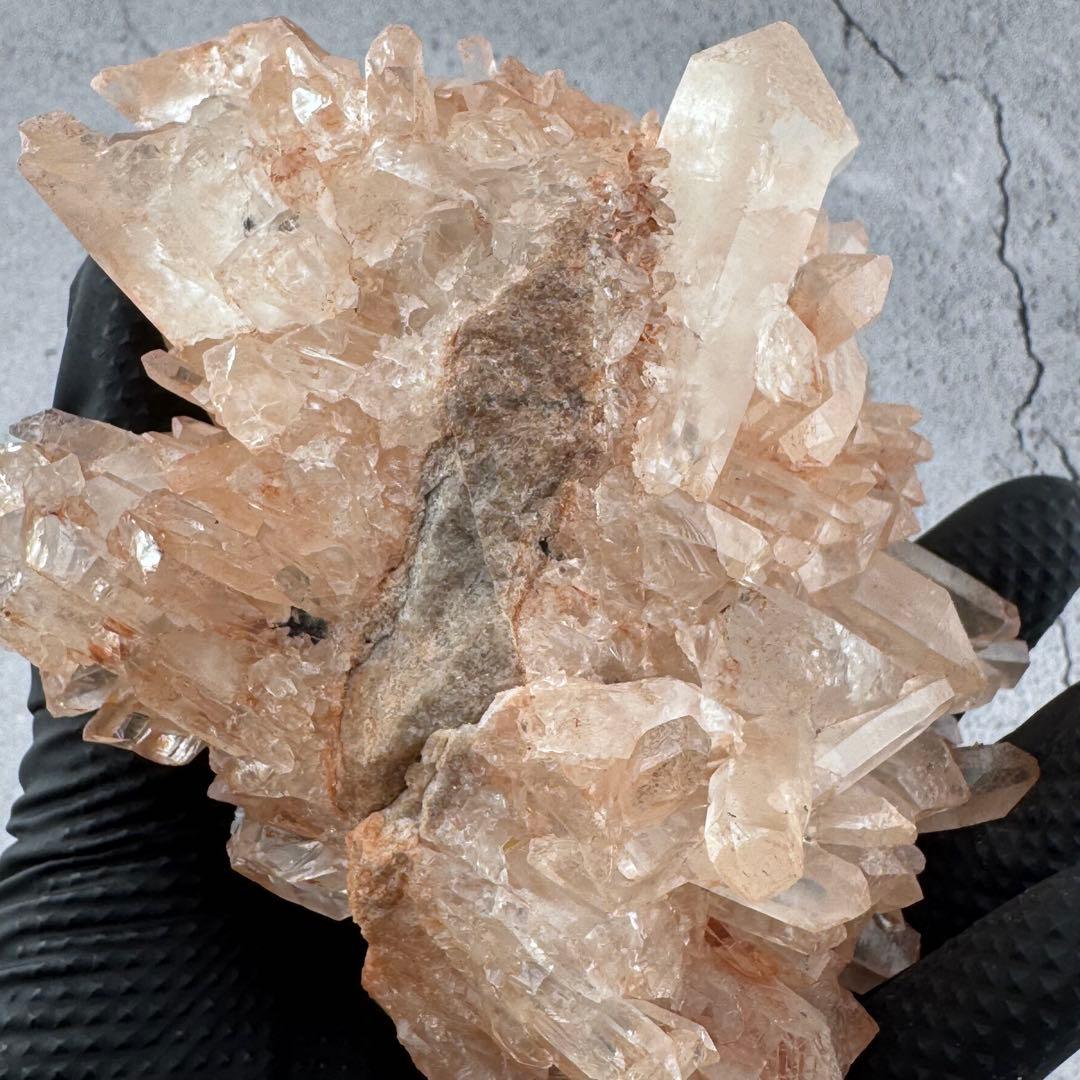 G-158マダガスカル産 花型オレンジピンククォーツクラスター 天然石　水晶原石