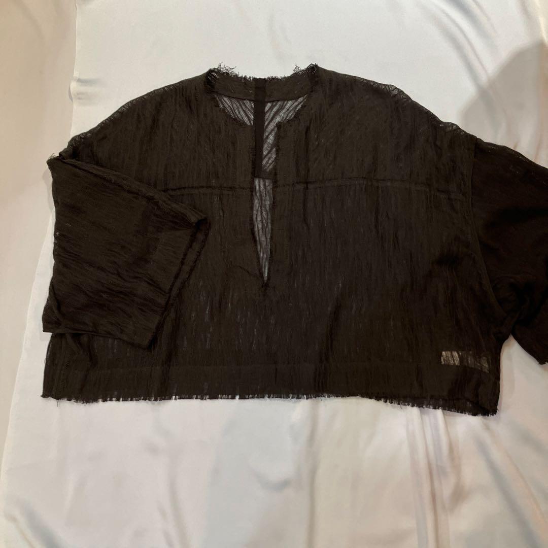 Y's ブラック クロップドトップス