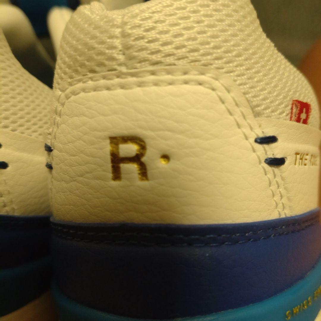 Onテニス用ホワイトスニーカー