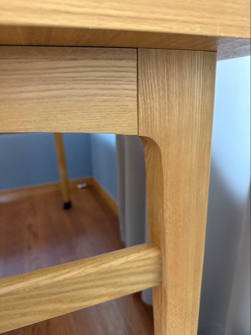 新生活の特別セール中！SIGNE 4人掛けダイニングテーブル