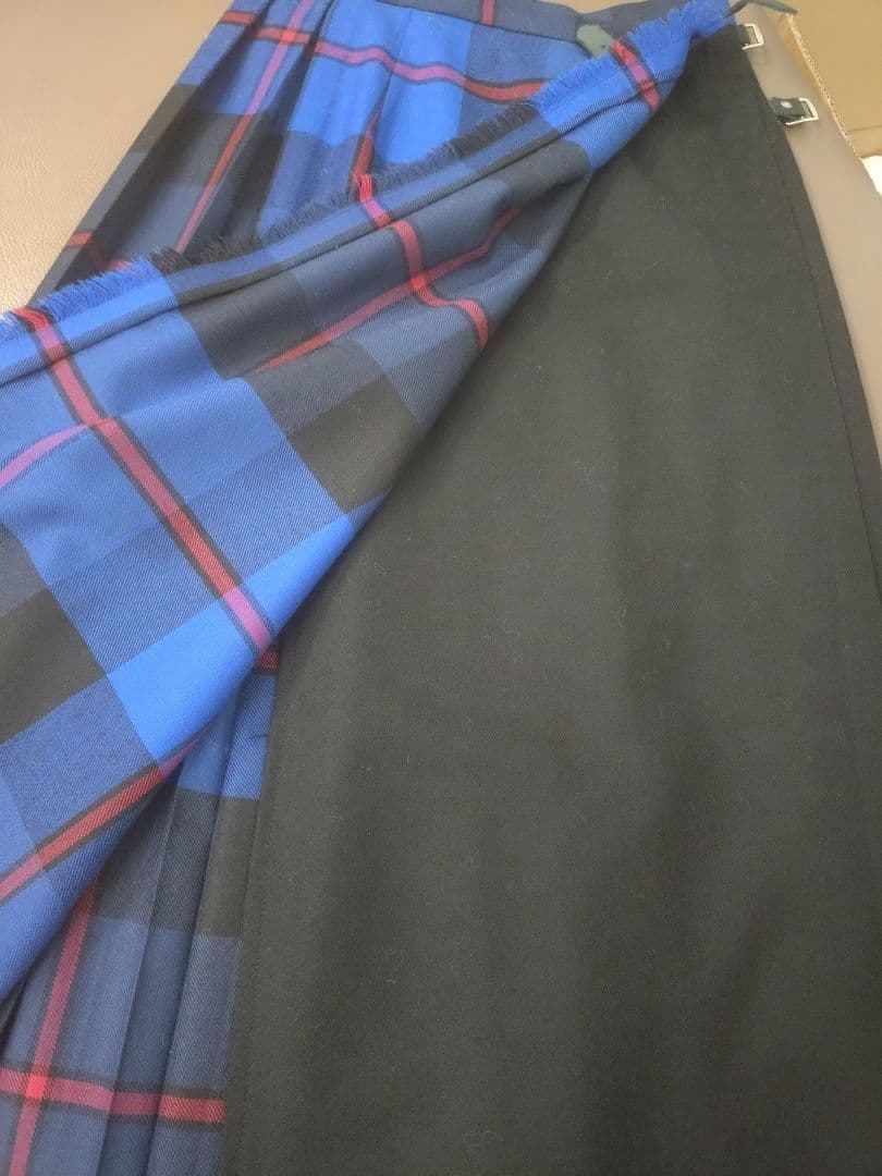 ノーリーズセレクト品青と黒のチェック柄プリーツ巻きスカート
