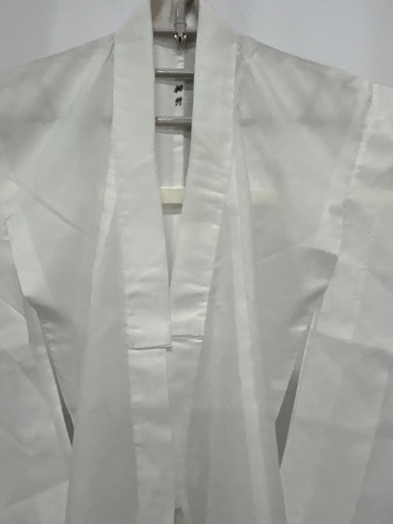 七五三 7歳男の子用7点セット。黒地に花柄の袴と草履、19.5cm