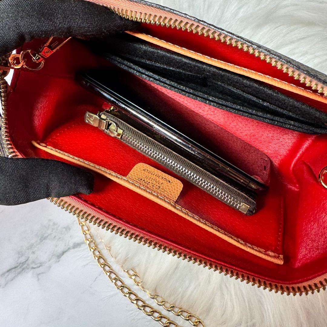 セリーヌ　celine ビンテージ　レザー　ポーチ　チェーン　ショルダー