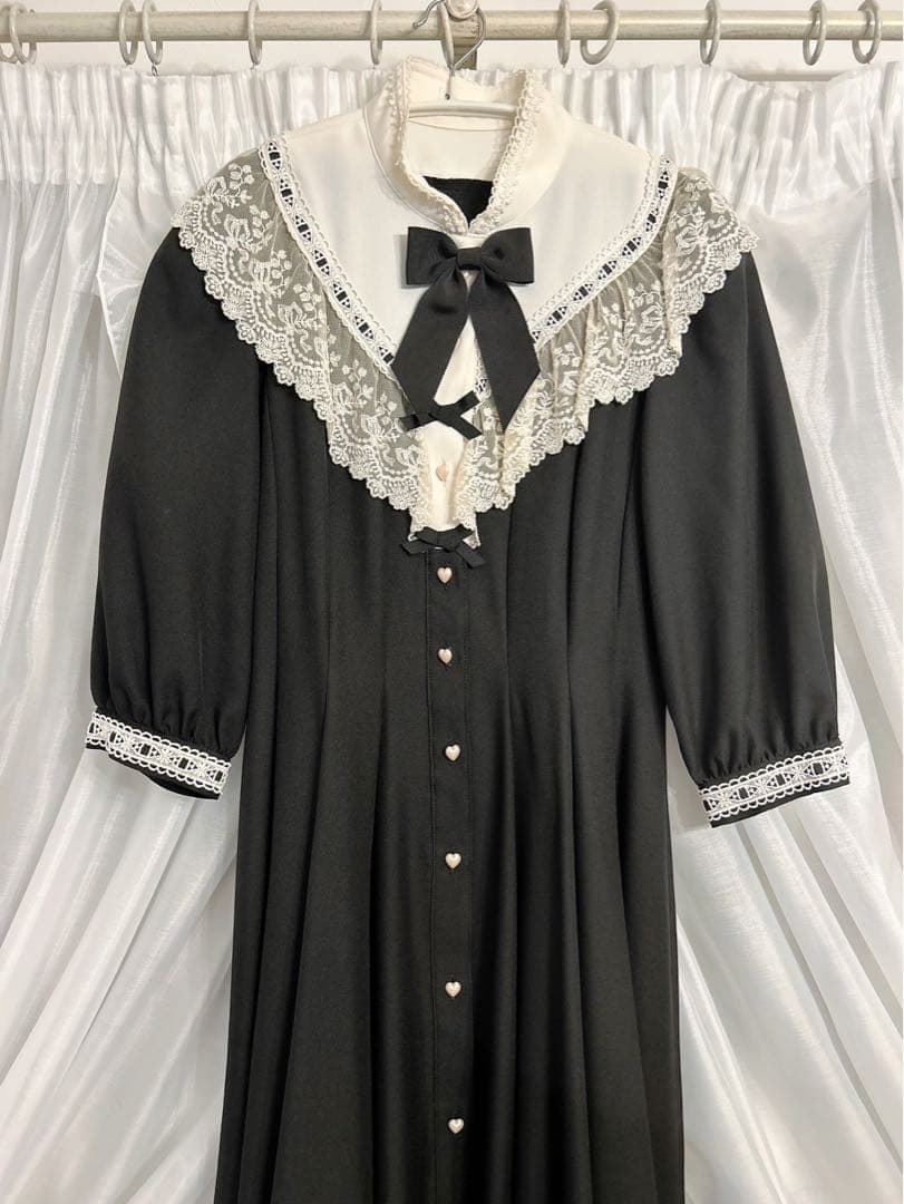 Innocent World イノワ　すずらんレースワンピース　黒×生成り（M）