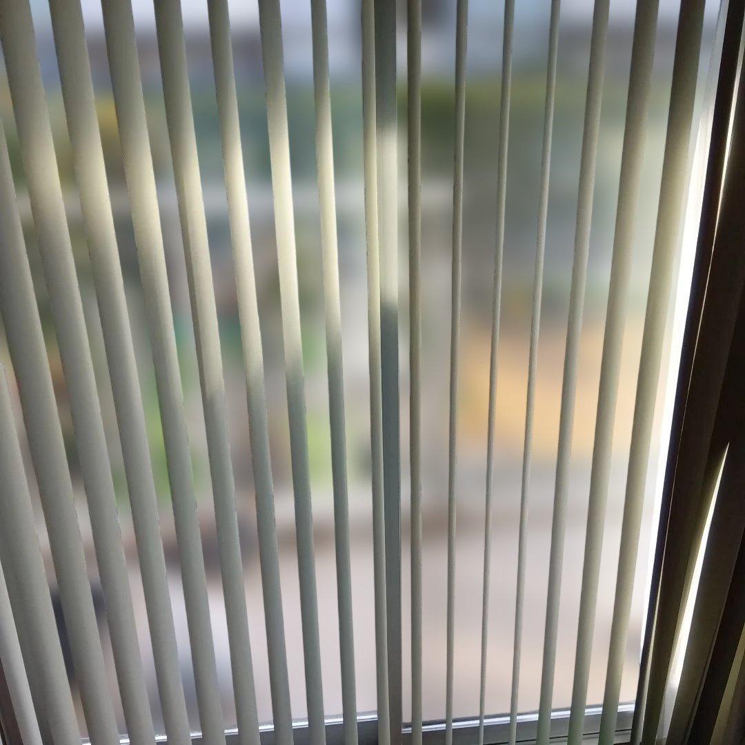 タチカワブラインドカーテンライトグレー　縦型ブラインド 1830✕1850