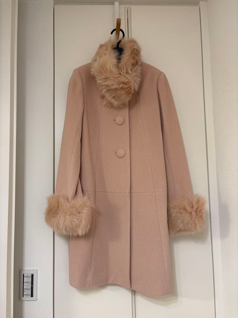 Debut de Fiore さえこさんコート 38 ブローチとファー付