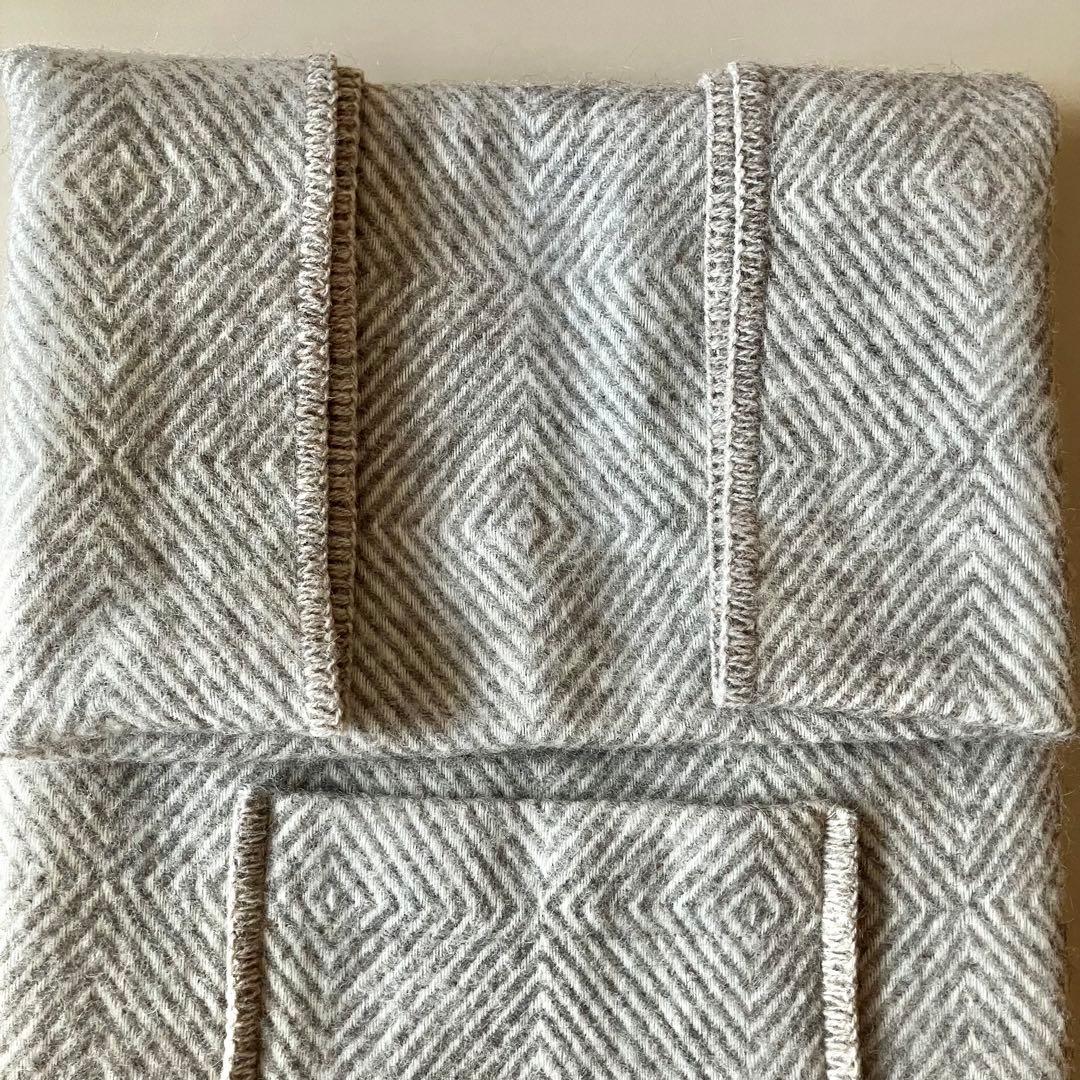 ラプアンカンクリ　MARIAポケットショール　グレイホワイト