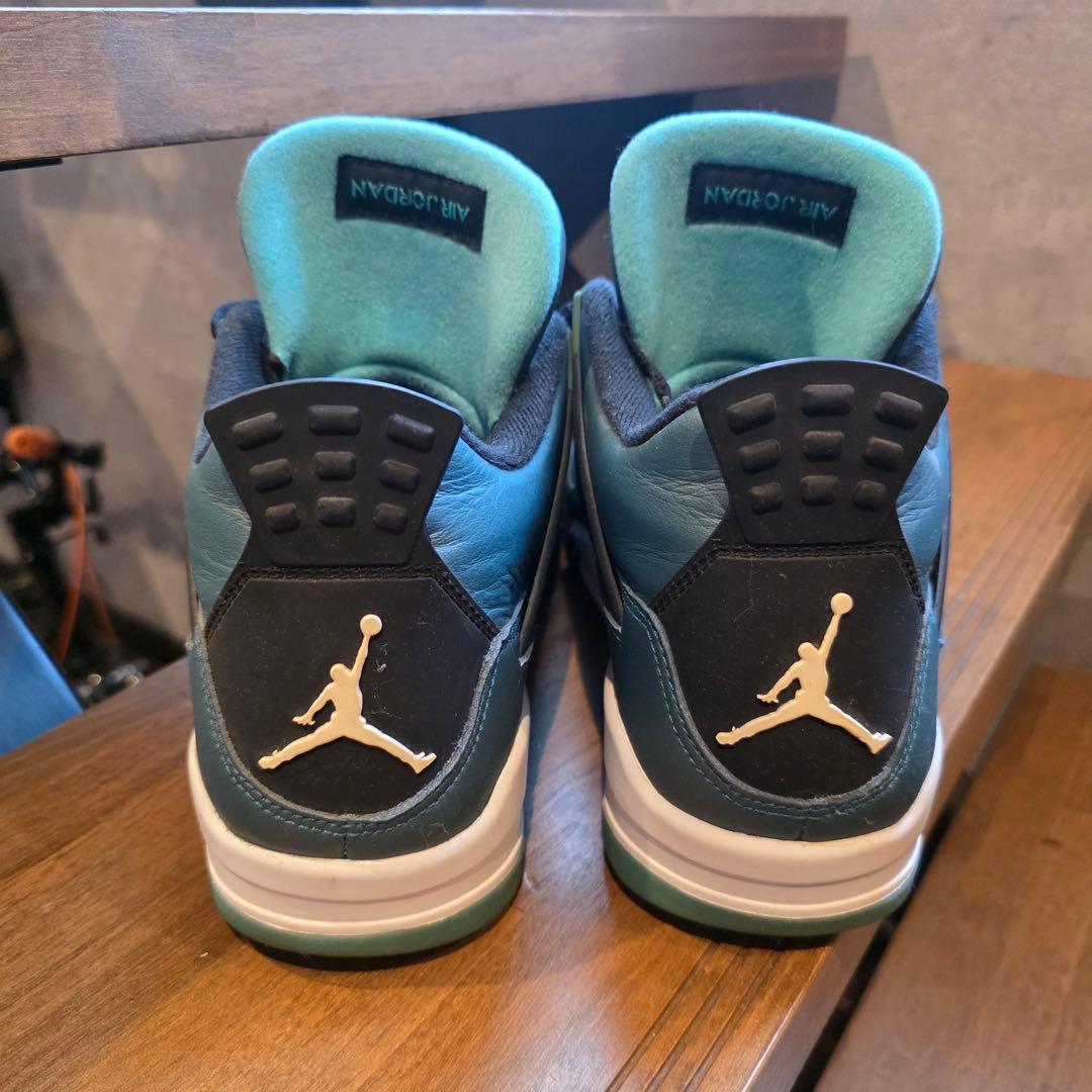 Air Jordan 4 ティール/ブラック