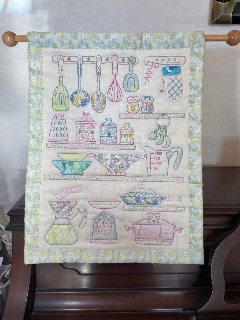 ホビーラホビーレ　刺繍　タペストリー　キッチン　完成品　64
