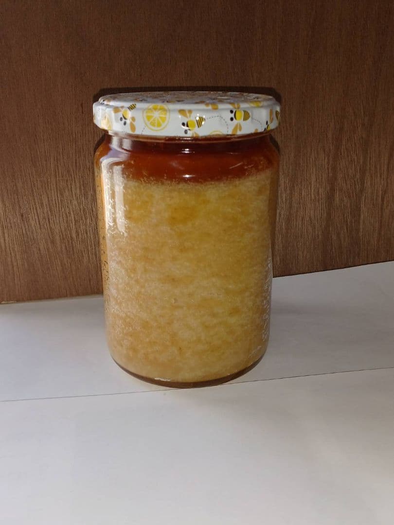 日本蜜蜂の天然ハチミツ　無添加　非加熱　内容量４００g × 6本
