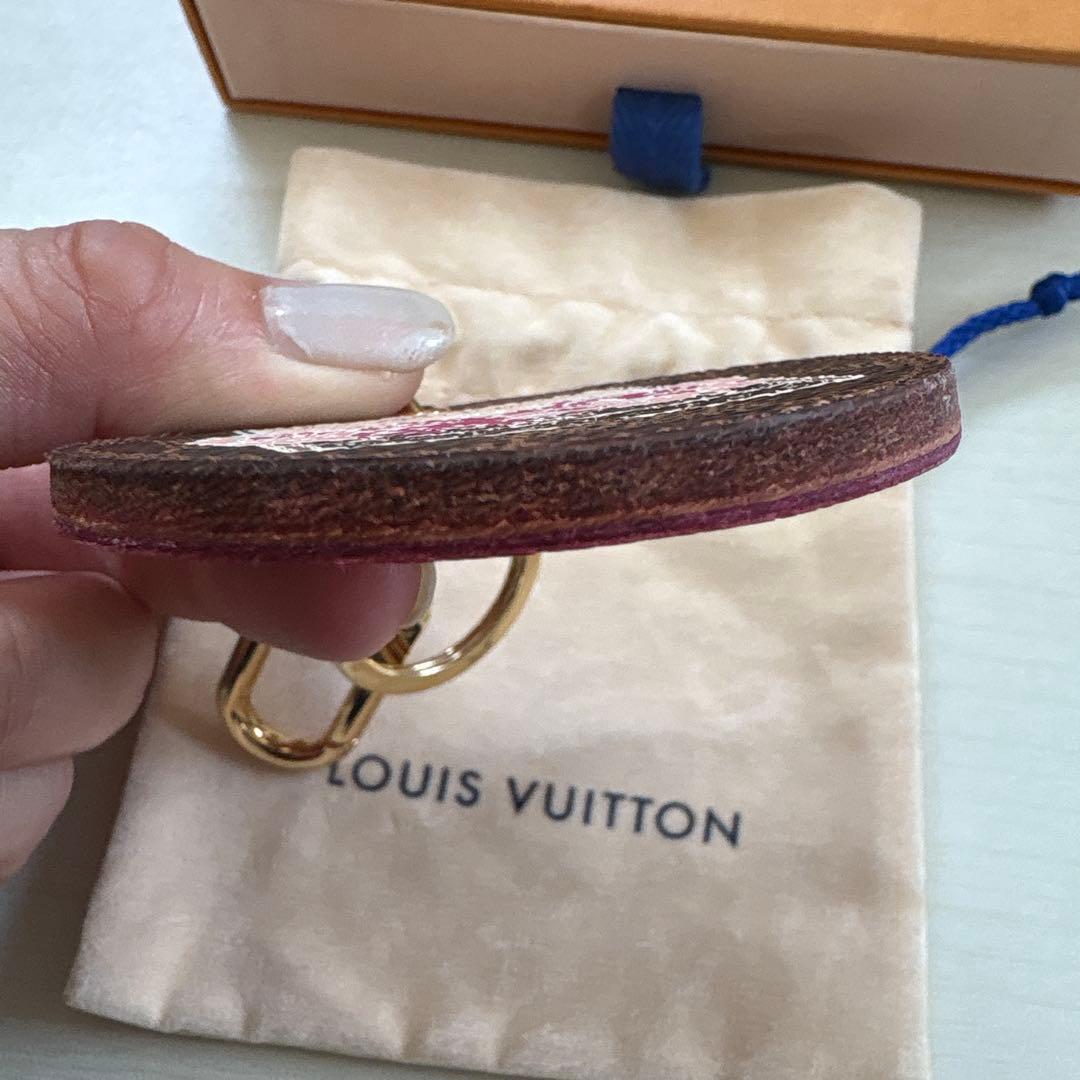 LOUIS VUITTON ルイヴィトン 花柄レザーキーホルダー バッグチャーム