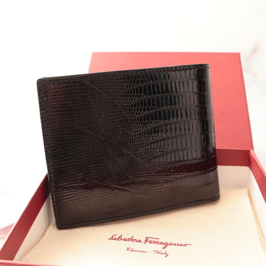 フェラガモ Salvatore Ferragamo リザード 二つ折り財布 黒色