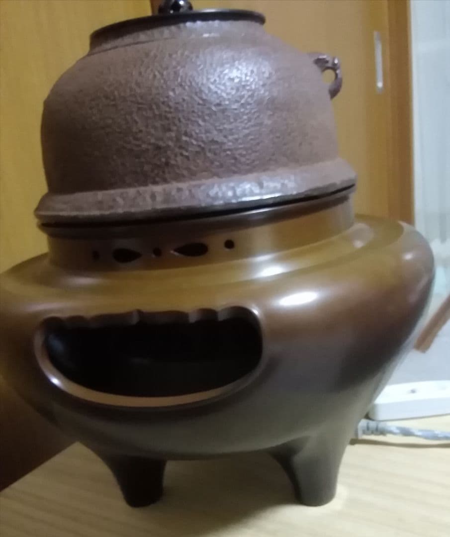 風炉釜付き電炭付　金森彦兵衛　風炉　真形釜添　共箱有