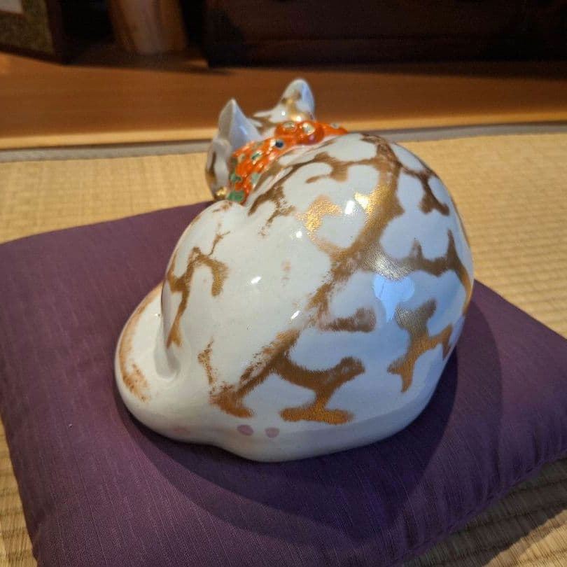 海を渡り、米国で百年以上眠り続けた猫！明治後期 眠り猫ねこ 招き猫 古伊万里九谷