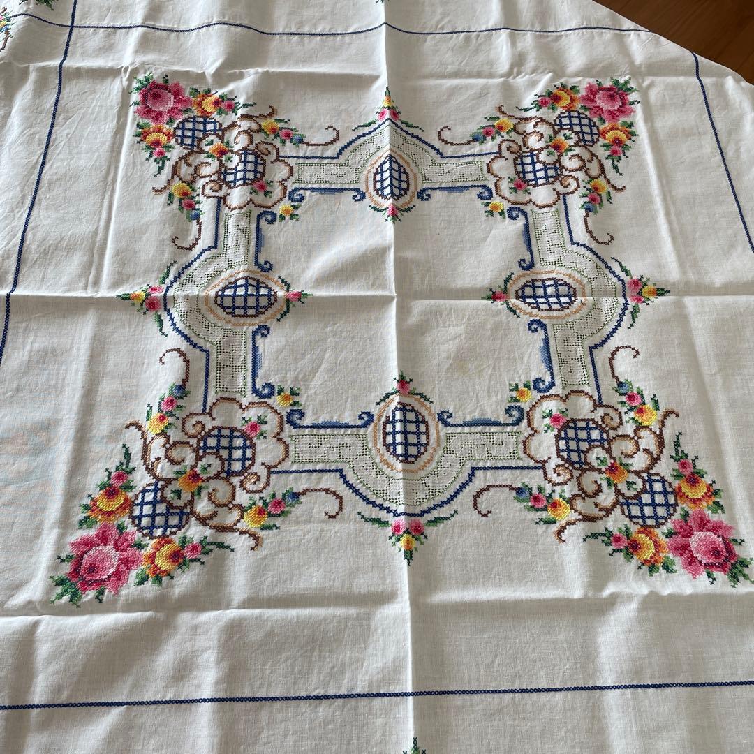 フランスアンティーク花の刺繍テーブルクロス豪華