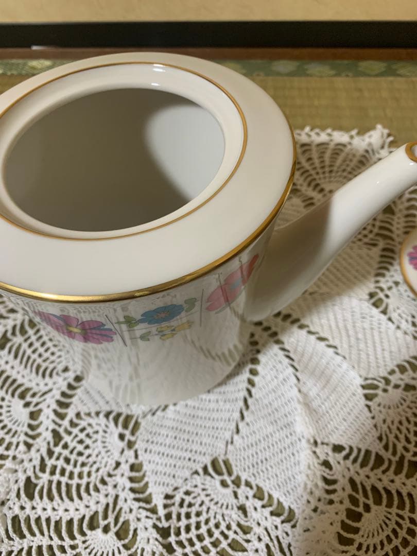 ノリタケ　昭和レトロポップ　ポット＆クリーマー　アイボリーチャイナ