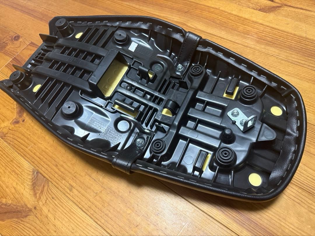 h*i様 Yamaha XSR125純正ローダウンシート