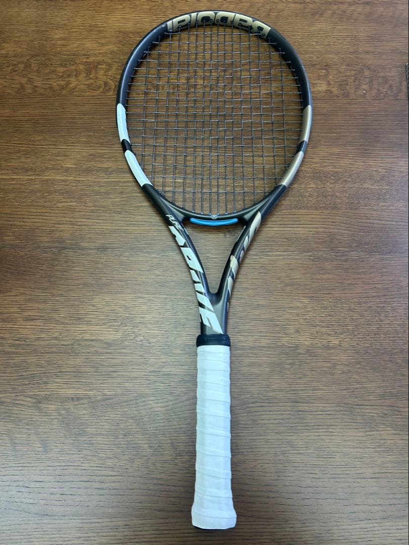 バボラ ピュアドライブ100 2025 WIMBLEDON モデル