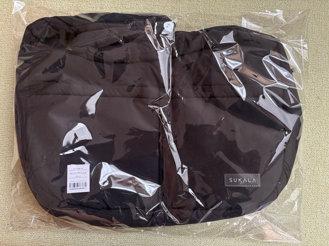 【未使用⭐︎新品】シャーリングボディバッグ　ブラック　SUKALA