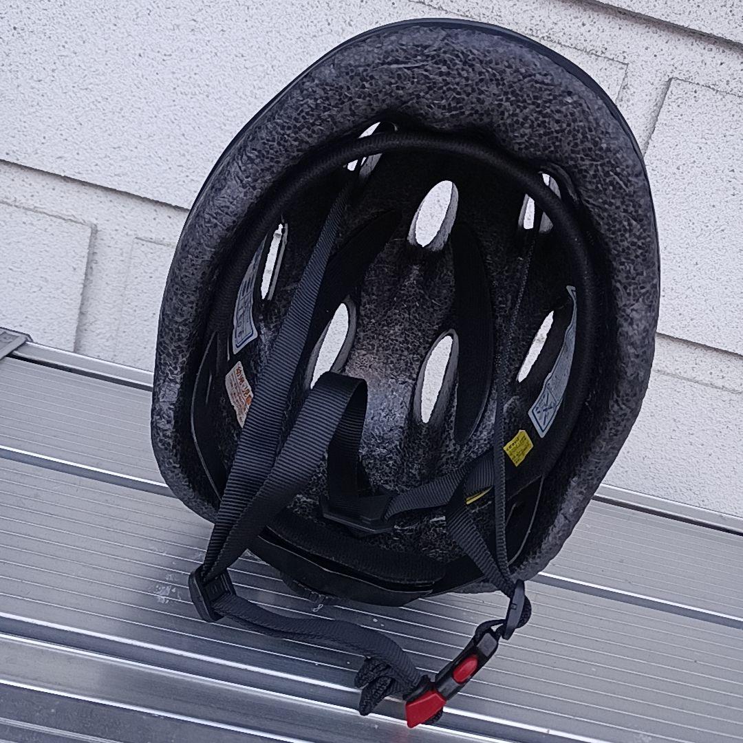 自転車　小学生　22インチ　6段変速　ヘルメット付き