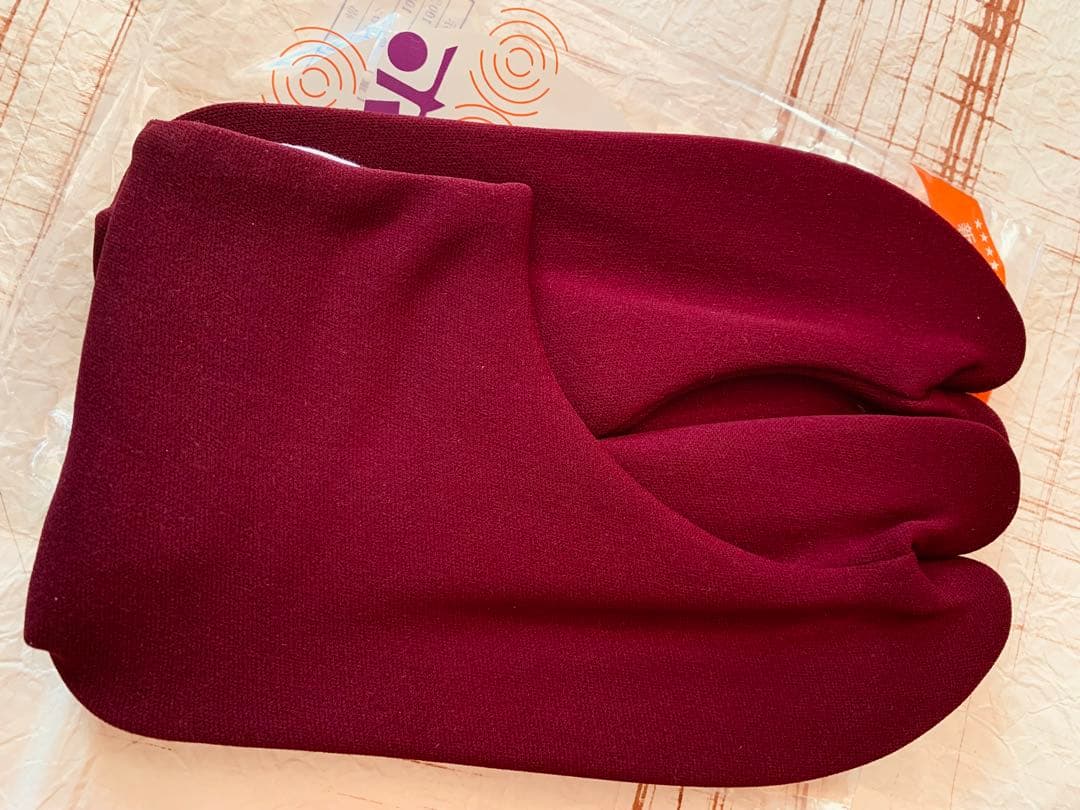 ハーフ成人式や百人一首大会　卒業式などに　十二単の女の人の振袖と袴のセット