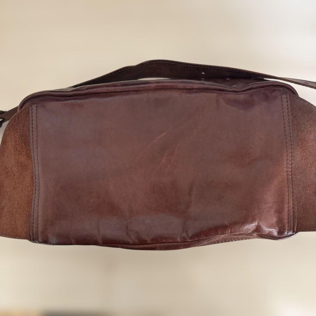 プ*ン様 レザー　ボディーバッグ　チョコ色　RYU