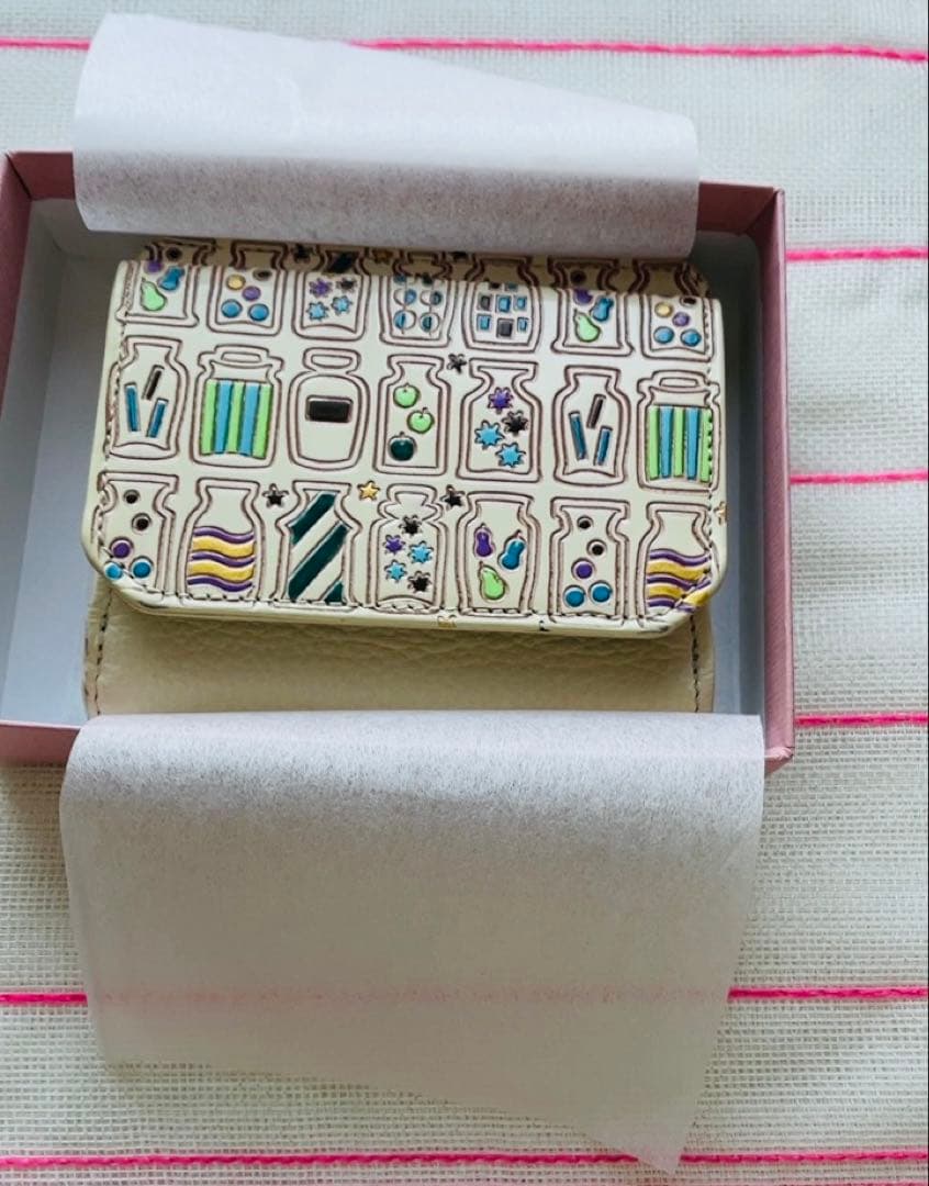 値下げ 【新品未使用品】友禅文庫 ボトルシリーズ柄 二つ折り財布 牛革 日本製