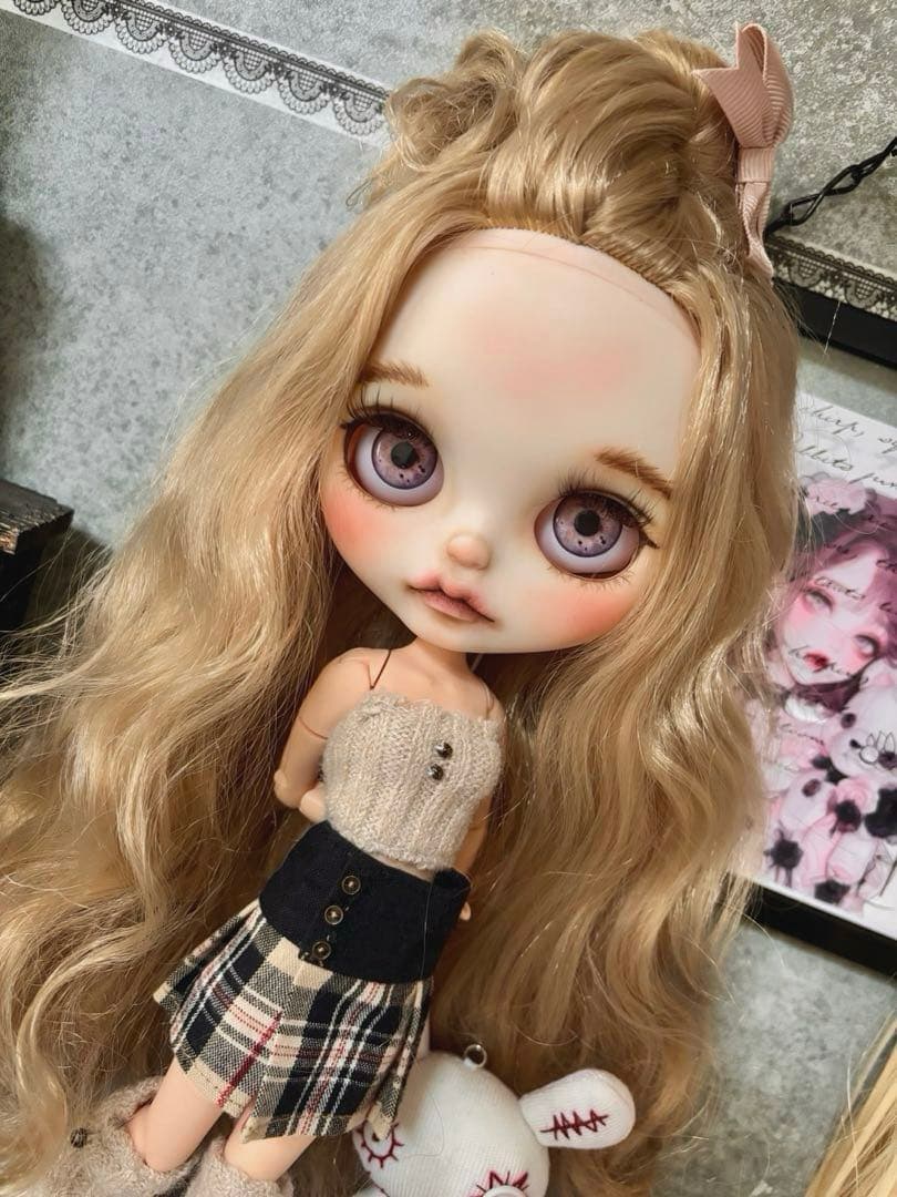 カスタムアイシードール　ネオサイズ　白肌　ふわふわミルクティーベージュ