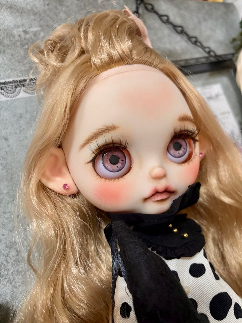 カスタムアイシードール　ネオサイズ　白肌　ふわふわミルクティーベージュ